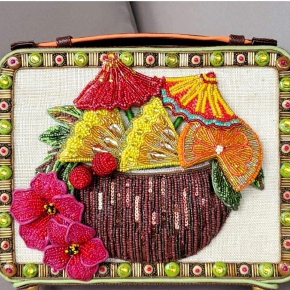 🍹NWT Mary Frances DRINKS ON THE BEACH Handbag